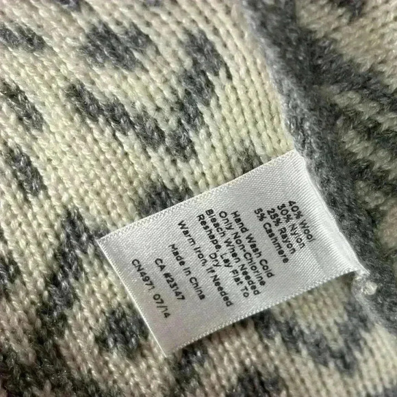 Womens size large Talbots wool/cashmere Aztec sweater, #354 - Picture 3 of 4